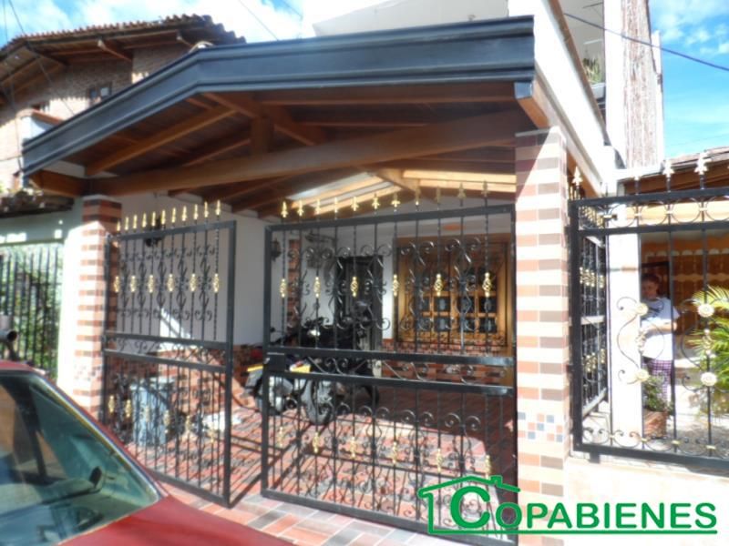 Casa en arriendo Antioquia Copacabana La Asunción 100 m2 Habitaciones 3 Baños 2 Garajes 1 Precio $1800000