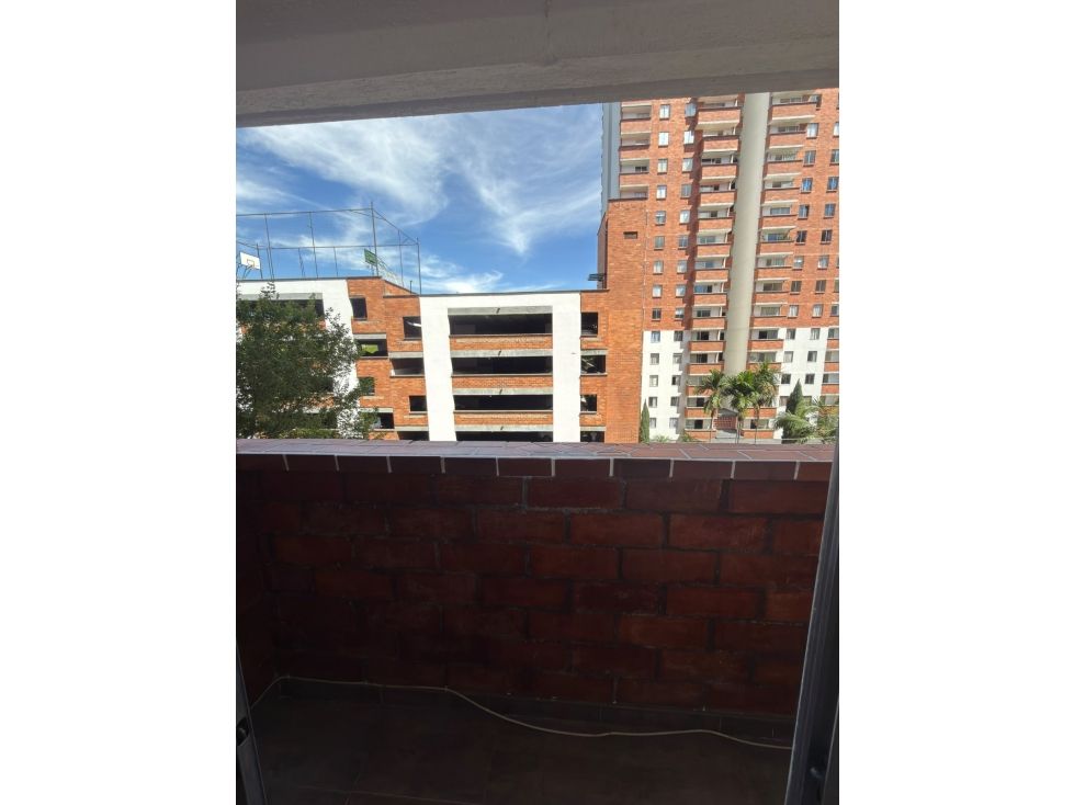 Apartamento en arriendo Antioquia Medellín Los Colores 60 m2 Habitaciones 3 Baños 2 Garajes 1 Precio $2600000
