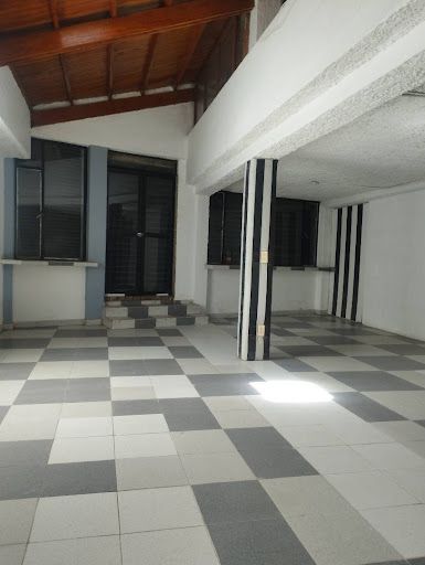 Local en arriendo Cundinamarca La Calera La Portada 138 m2 Habitaciones 0 Baños 1 Garajes 0 Precio $2000000