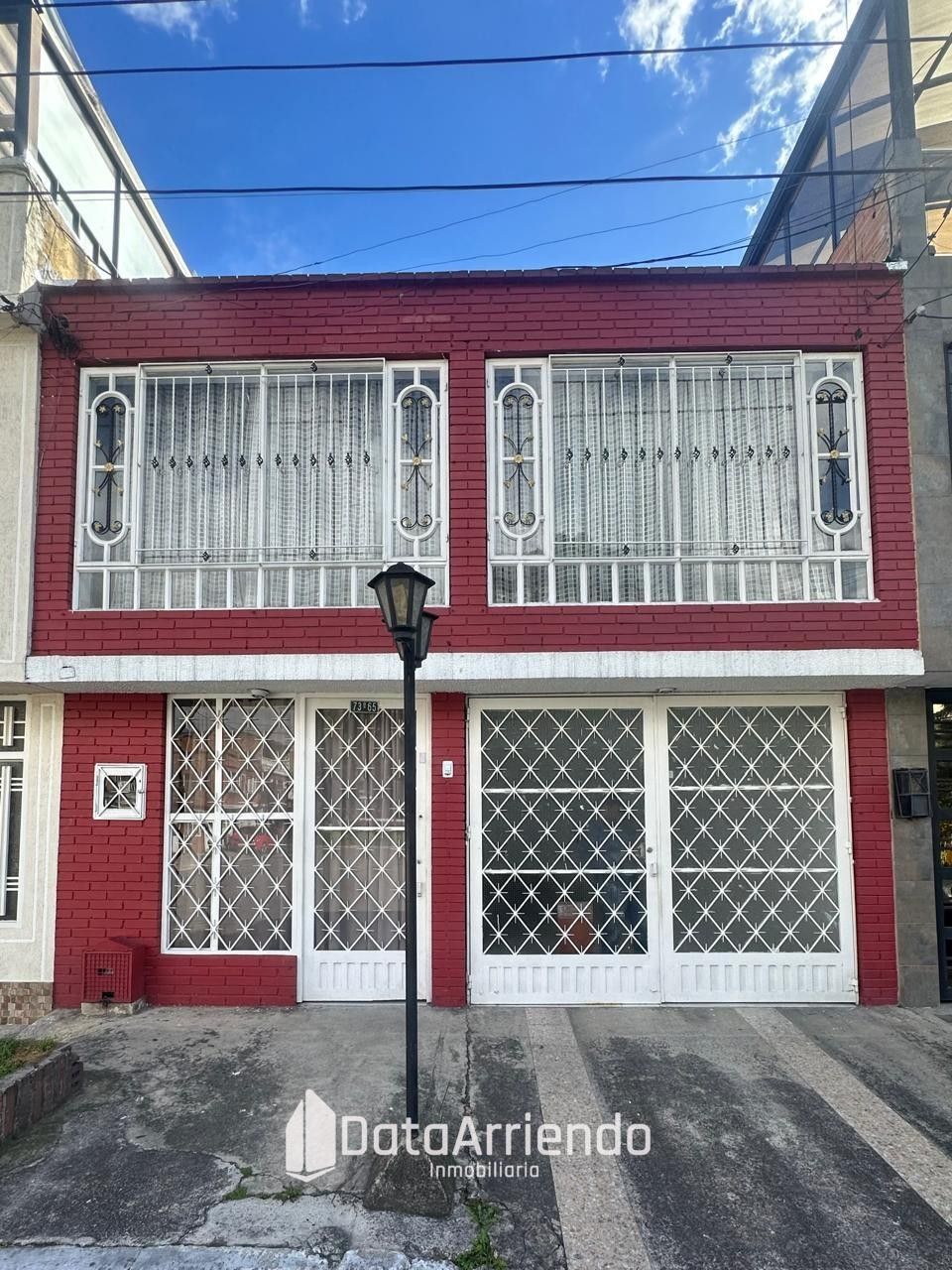 Casa en arriendo Cundinamarca Bogotá Glorieta De Las Américas 100 m2 Habitaciones 3 Baños 2 Garajes 1 Precio $3200000