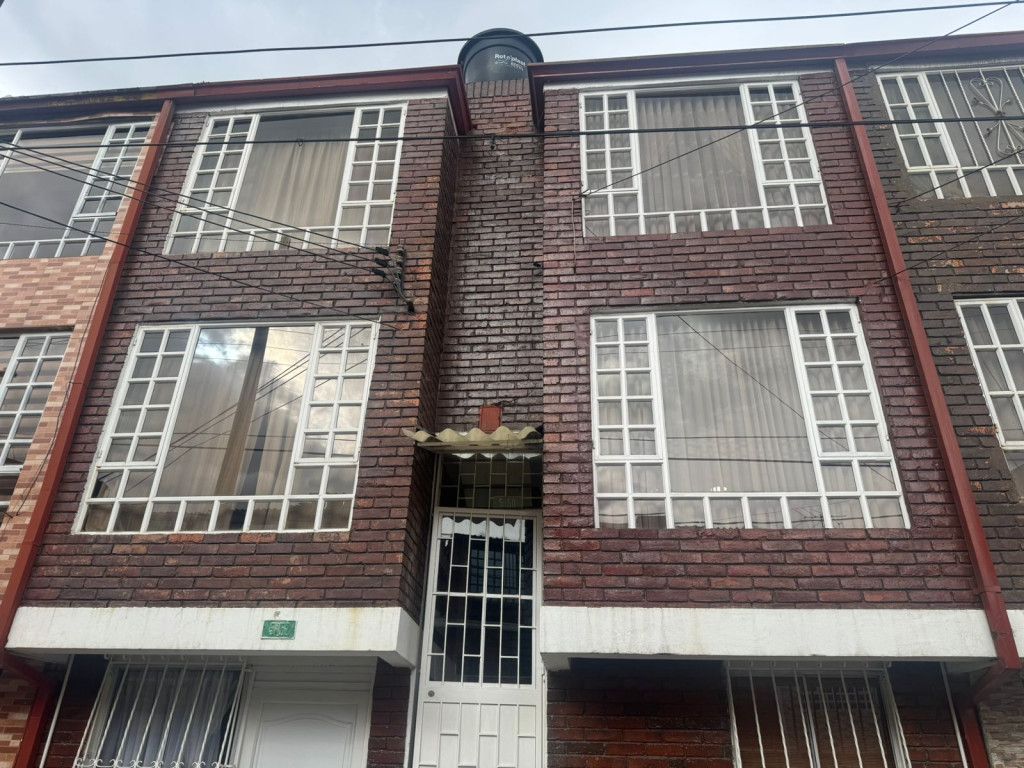 Apartamento en venta Cundinamarca Bogotá Marruecos Ii Sector 51 m2 Habitaciones 3 Baños 1 Garajes 0 Precio $215000000