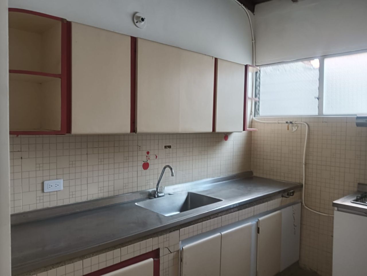 Apartamento en arriendo Antioquia Medellín Cristobal 130 m2 Habitaciones 3 Baños 2 Garajes 0 Precio $2100000