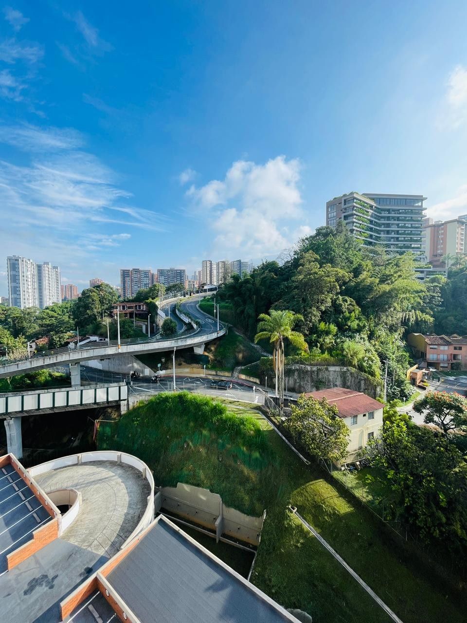 Apartamento en venta Antioquia Envigado Alto De Misael 94 m2 Habitaciones 3 Baños 2 Garajes 2 Precio $870000000