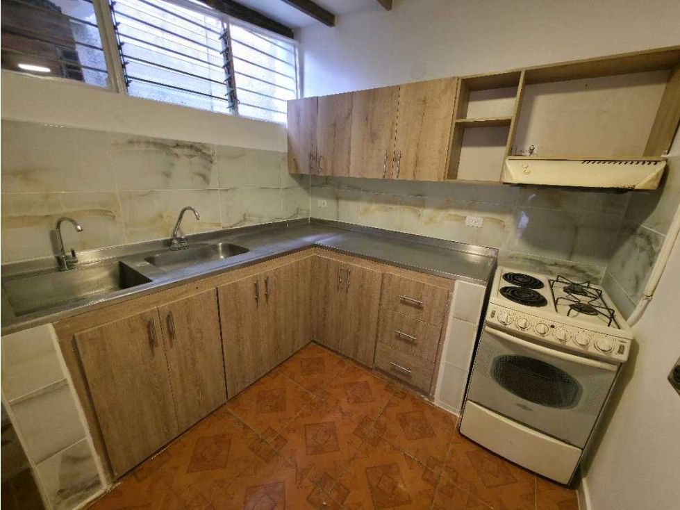 Apartamento en arriendo Antioquia Medellín Caicedo 78 m2 Habitaciones 4 Baños 2 Garajes 0 Precio $1900000
