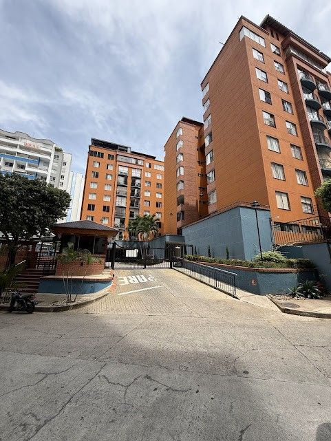 Apartamento en venta Santander Floridablanca Ub Vista Campestre 75 m2 Habitaciones 3 Baños 2 Garajes 1 Precio $350000000