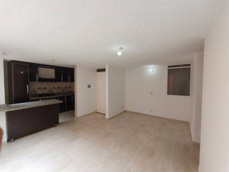 Inmuebles en Remate Apartamento en venta Cundinamarca Soacha Cr El Tesoro Et I 58 m2 Habitaciones 3 Baños 2 Garajes 0 Precio $163000000