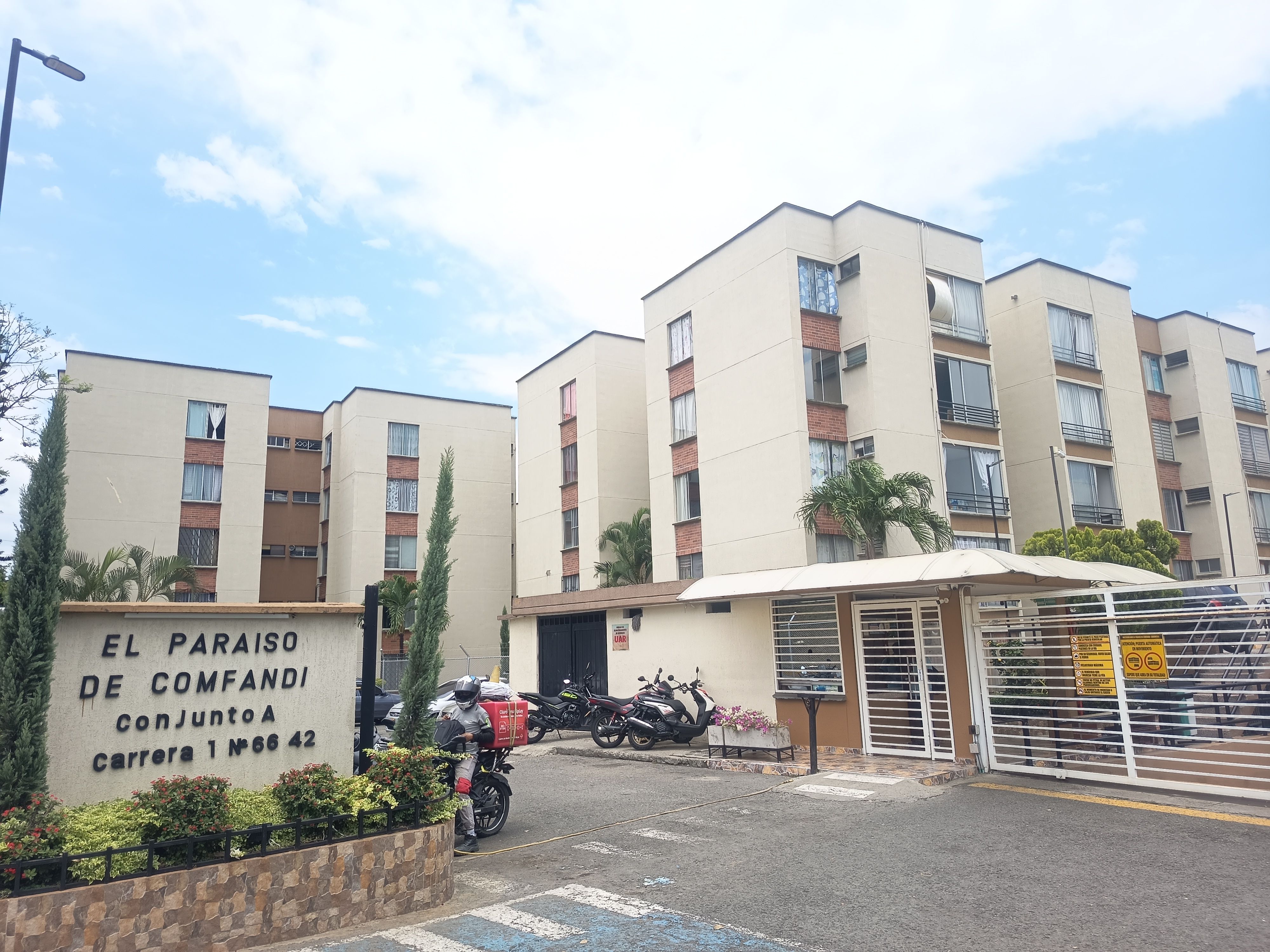 Apartamento en arriendo Valle Del Cauca Cali Metropolitano Del Norte 60 m2 Habitaciones 3 Baños 2 Garajes 0 Precio $1250000