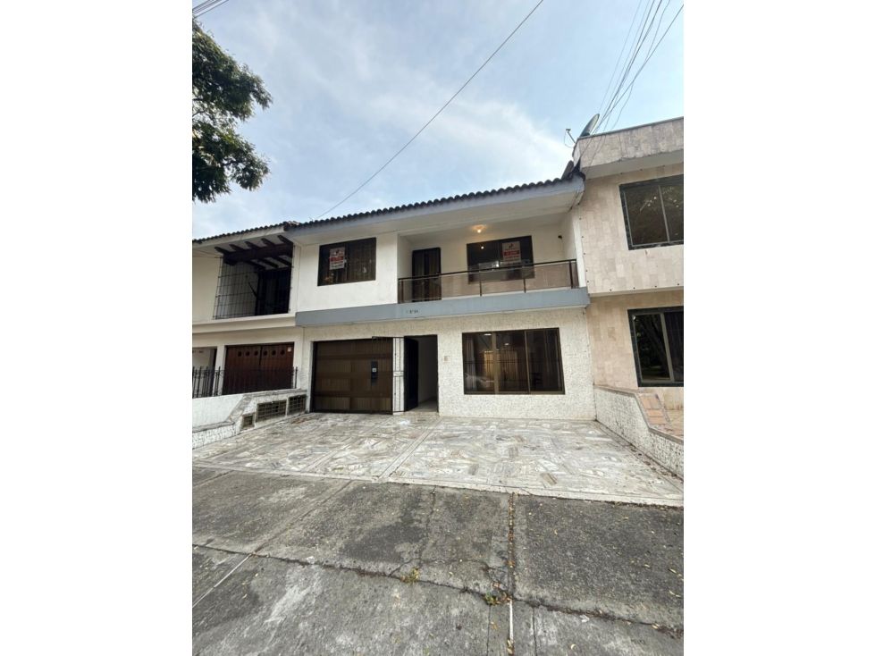 Casa en venta Valle Del Cauca Cali San Pedro 290 m2 Habitaciones 4 Baños 3 Garajes 3 Precio $780000000
