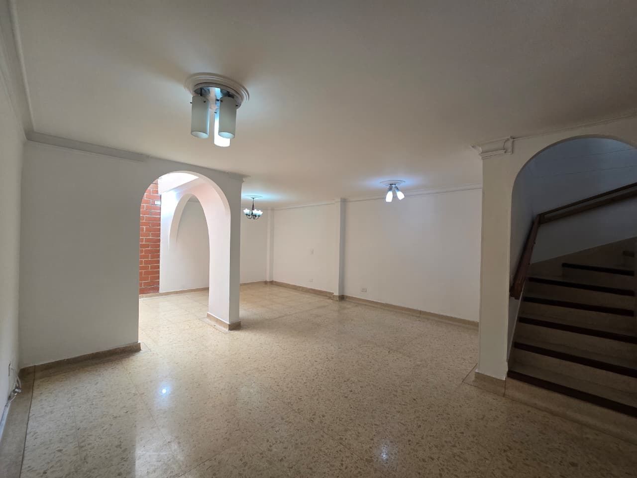 Casa en arriendo Antioquia Medellín La Mota 140 m2 Habitaciones 3 Baños 4 Garajes 1 Precio $4650000