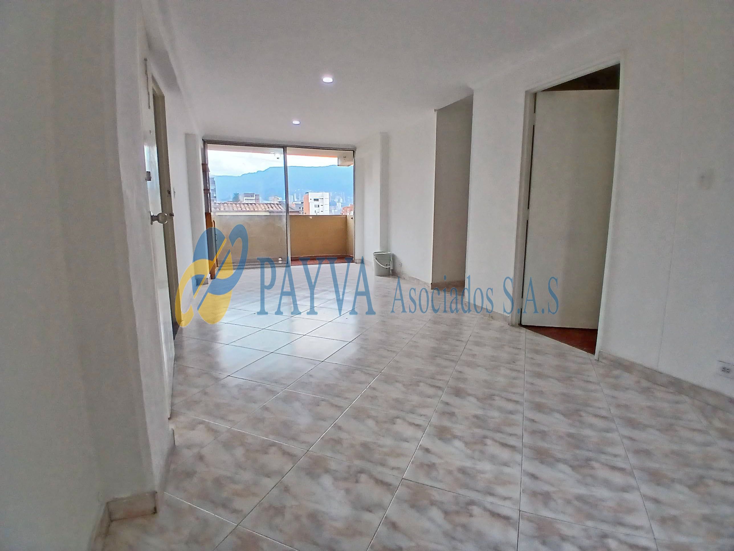 Apartamento en arriendo Antioquia Medellín La Castellana 97 m2 Habitaciones 3 Baños 3 Garajes 1 Precio $2800000