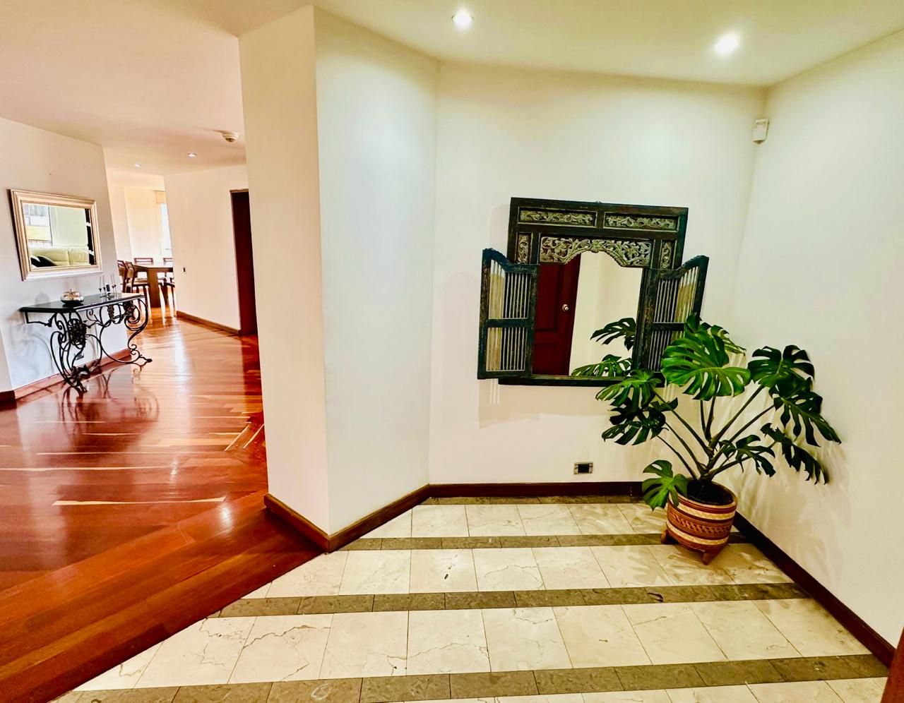 Local en arriendo Cundinamarca Bogotá San Patricio 378 m2 Habitaciones 0 Baños 5 Garajes 5 Precio $18910000