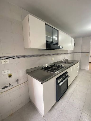 Apartamento en arriendo Antioquia Medellín Florida Nueva 119 m2 Habitaciones 3 Baños 3 Garajes 1 Precio $4000000