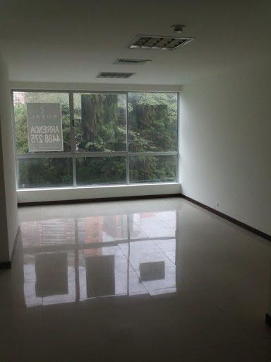 Oficina en arriendo Antioquia Medellín Los Naranjos 37 m2 Habitaciones 0 Baños 1 Garajes 1 Precio $4200000
