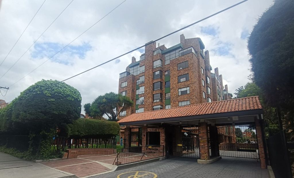 Apartamento en arriendo Cundinamarca Bogotá Atenas 93 m2 Habitaciones 3 Baños 2 Garajes 2 Precio $3200000