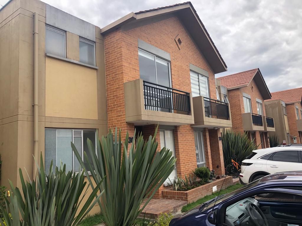 Casa en arriendo Cundinamarca Cajicá Cr Las Huertas De Cajica Et Iii 129 m2 Habitaciones 3 Baños 3 Garajes 2 Precio $3700000