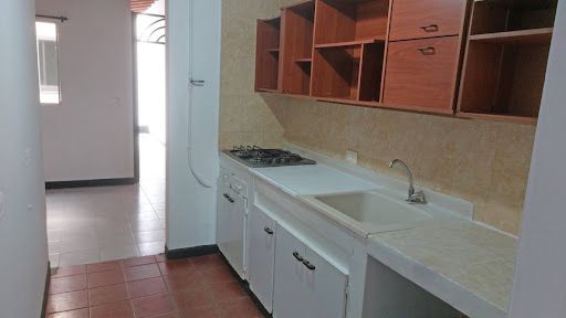 Casa en arriendo Antioquia Medellín Santa Monica 100 m2 Habitaciones 5 Baños 2 Garajes 0 Precio $2300000