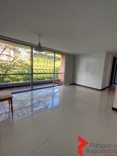 Apartamento en arriendo Antioquia Envigado La Inmaculada 100 m2 Habitaciones 3 Baños 2 Garajes 1 Precio $4800000