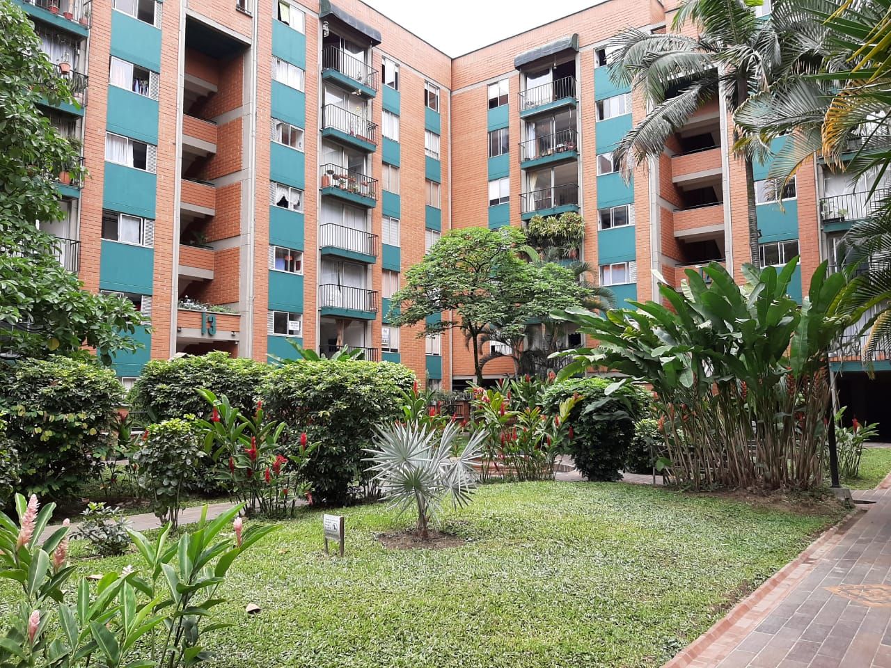 Apartamento en arriendo Antioquia Medellín Patio Bonito 85 m2 Habitaciones 3 Baños 2 Garajes 1 Precio $3600000