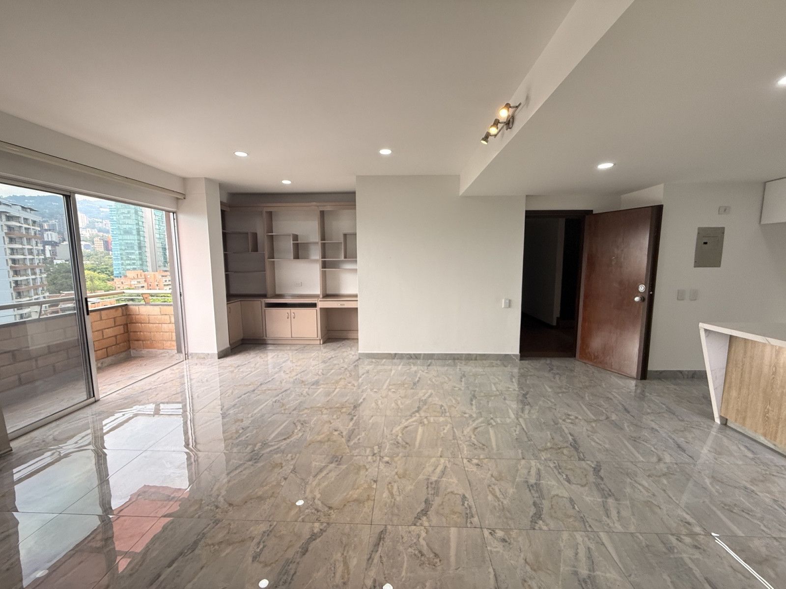 Apartamento en arriendo Antioquia Medellín Patio Bonito 130 m2 Habitaciones 4 Baños 4 Garajes 2 Precio $7800000