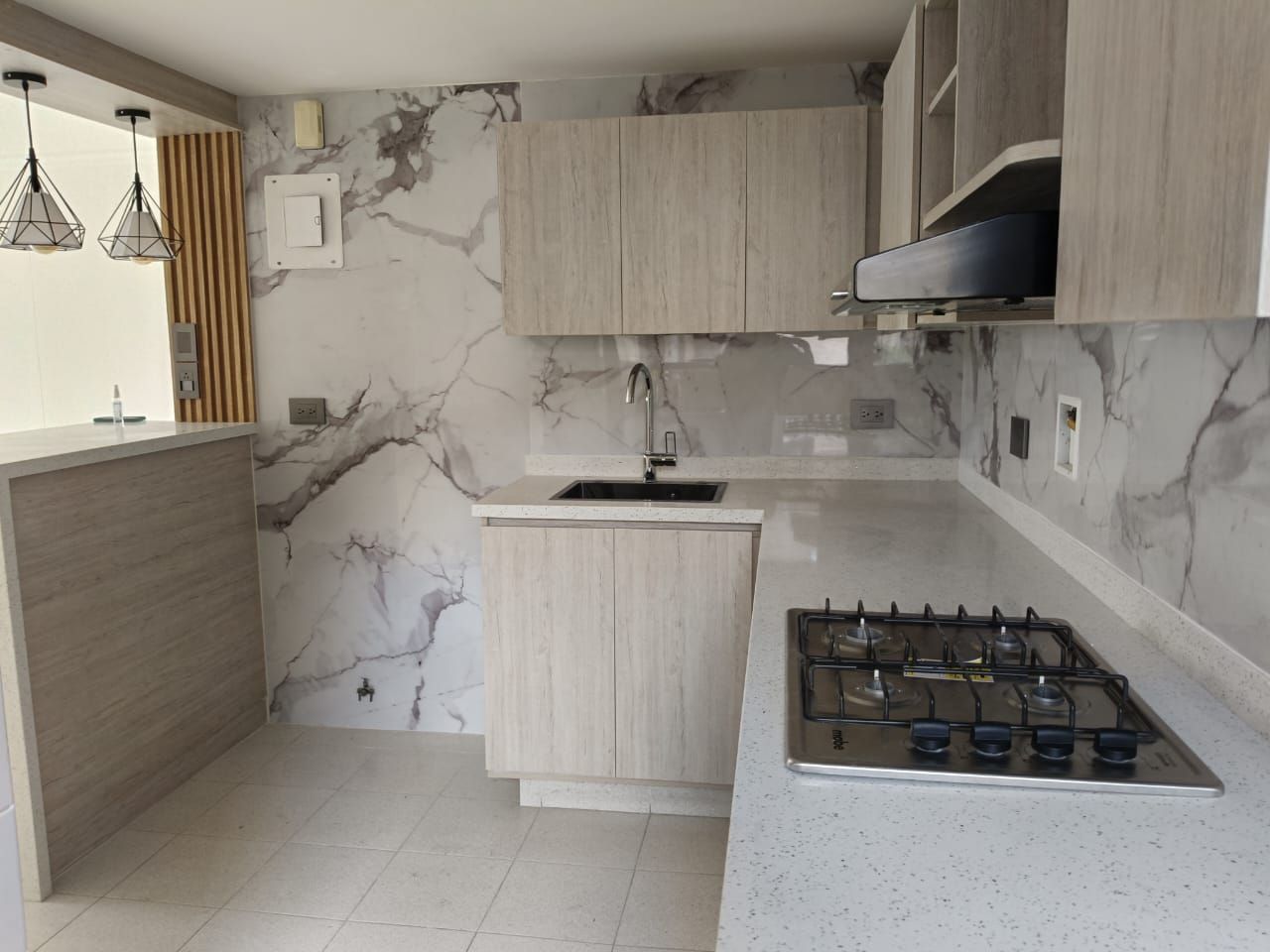Apartamento en arriendo Antioquia Envigado Jardines 120 m2 Habitaciones 3 Baños 2 Garajes 2 Precio $5000000