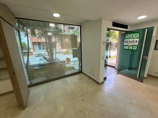 Local en arriendo Antioquia Medellín El Velodromo 32 m2 Habitaciones 0 Baños 1 Garajes 1 Precio $3700000