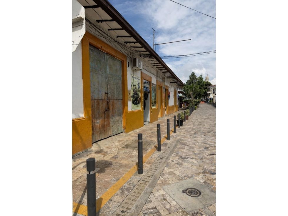 Oficina en venta Santander Bucaramanga Garcia Rovira 450 m2 Habitaciones 0 Baños 1 Garajes 0 Precio $1440000000