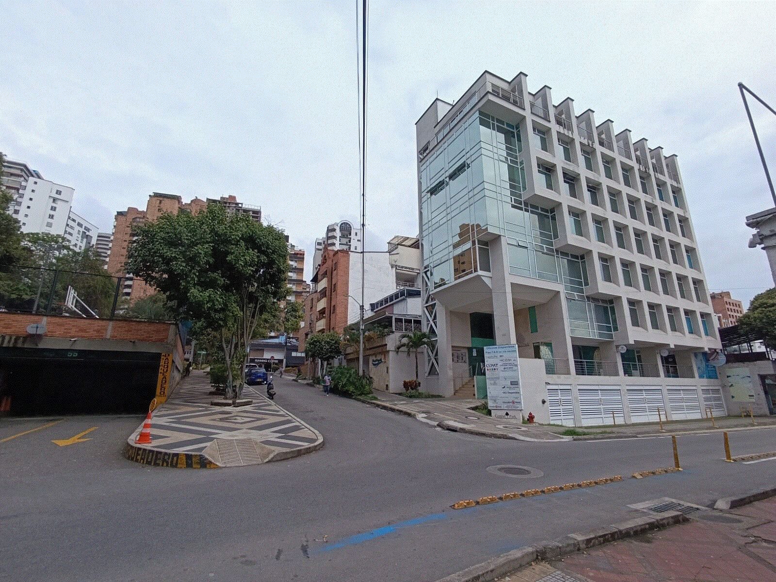 Oficina en venta Santander Bucaramanga Cabecera Del Llano 45 m2 Habitaciones 0 Baños 1 Garajes 2 Precio $290000000