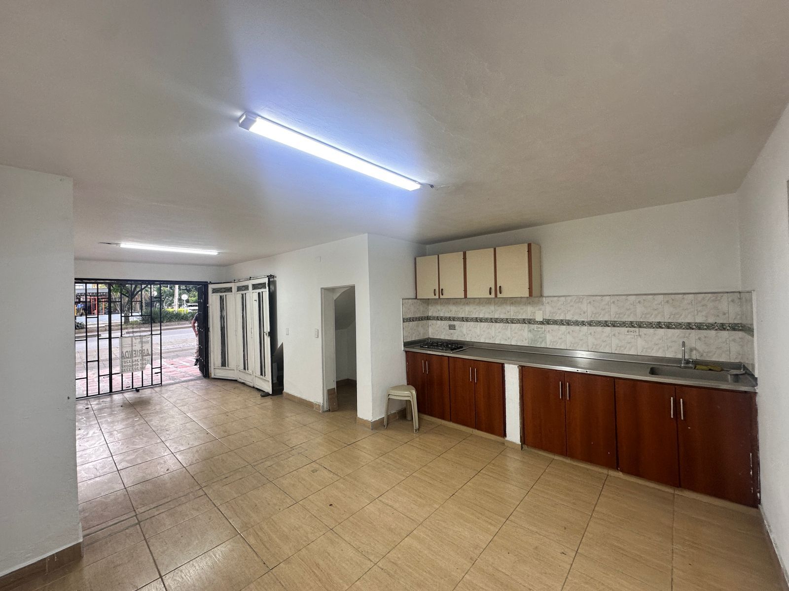 Local en arriendo Antioquia Medellín Belen 50 m2 Habitaciones 0 Baños 1 Garajes 0 Precio $2500000