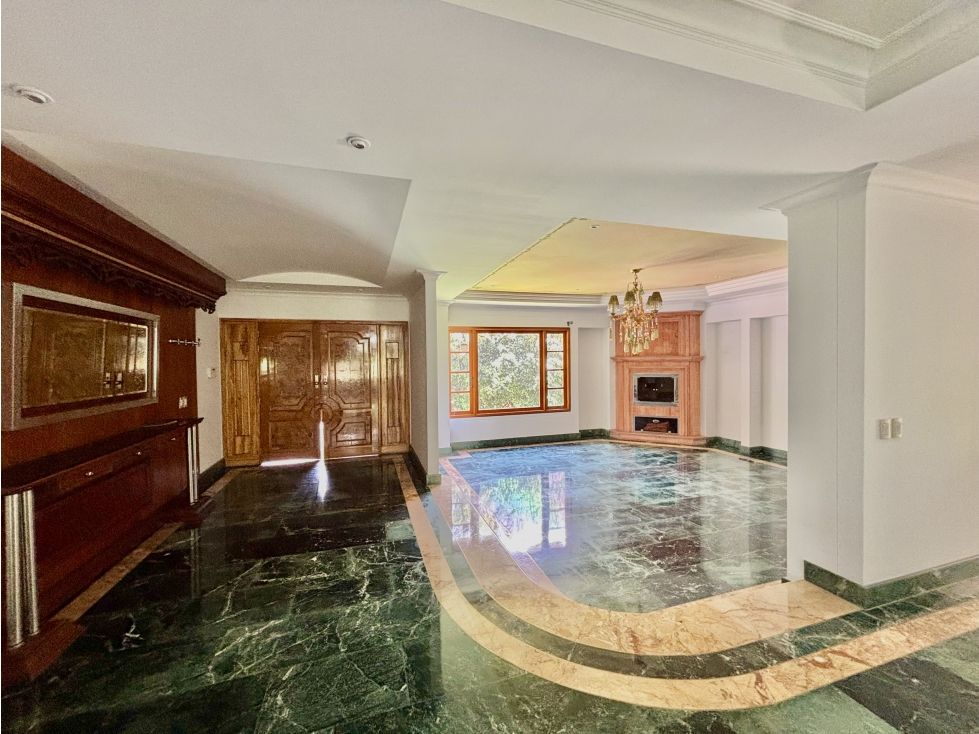 Casa en arriendo Antioquia Medellín La Castellana 578 m2 Habitaciones 4 Baños 5 Garajes 9 Precio $22500000