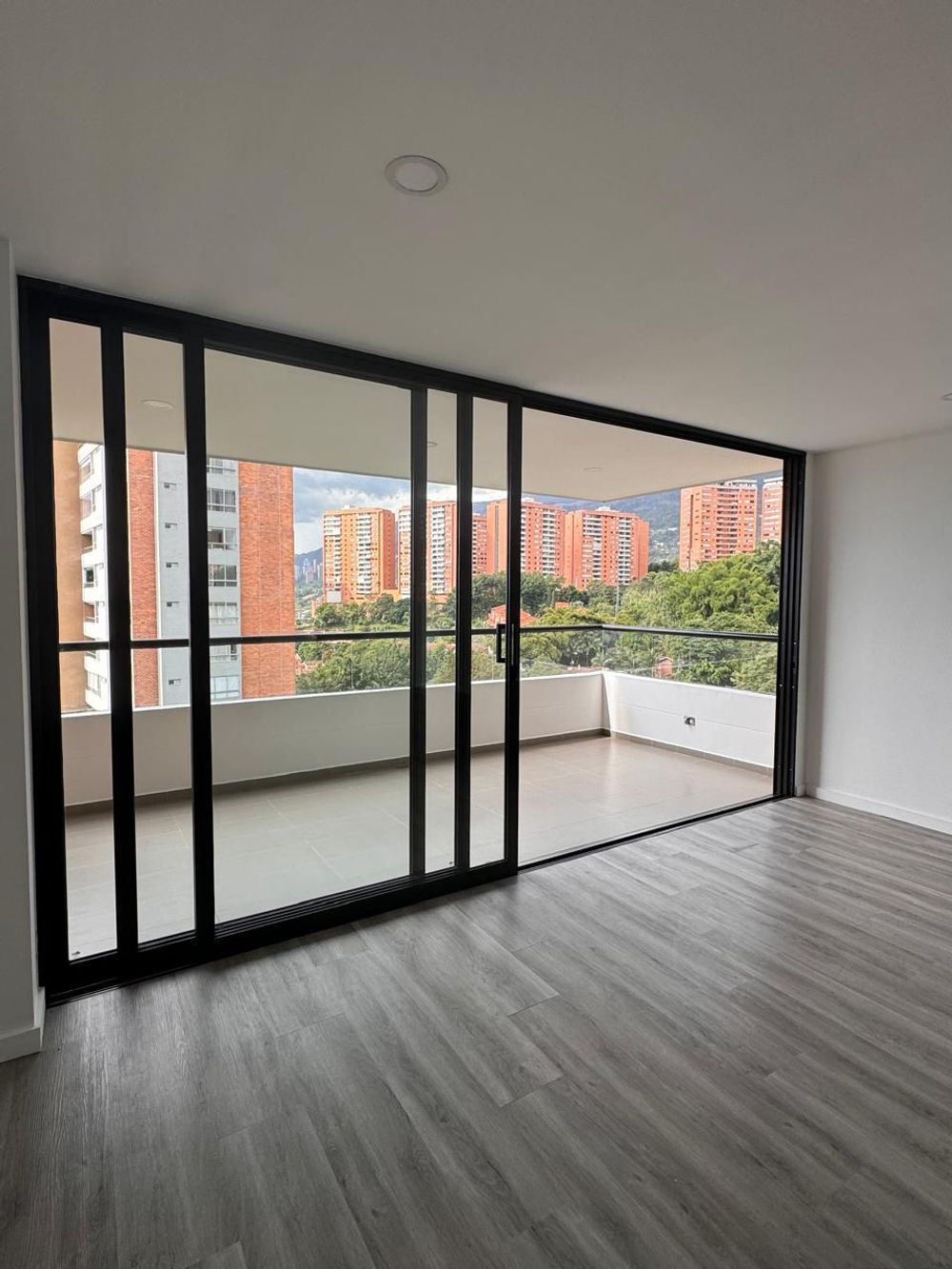 Apartamento en venta Antioquia Envigado Bosques De Zúñiga 164 m2 Habitaciones 3 Baños 4 Garajes 2 Precio $945000000