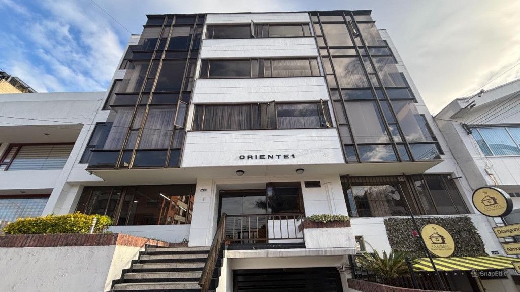 Oficina en arriendo Cundinamarca Bogotá Santa Barbara Central 92 m2 Habitaciones 0 Baños 3 Garajes 2 Precio $5800000