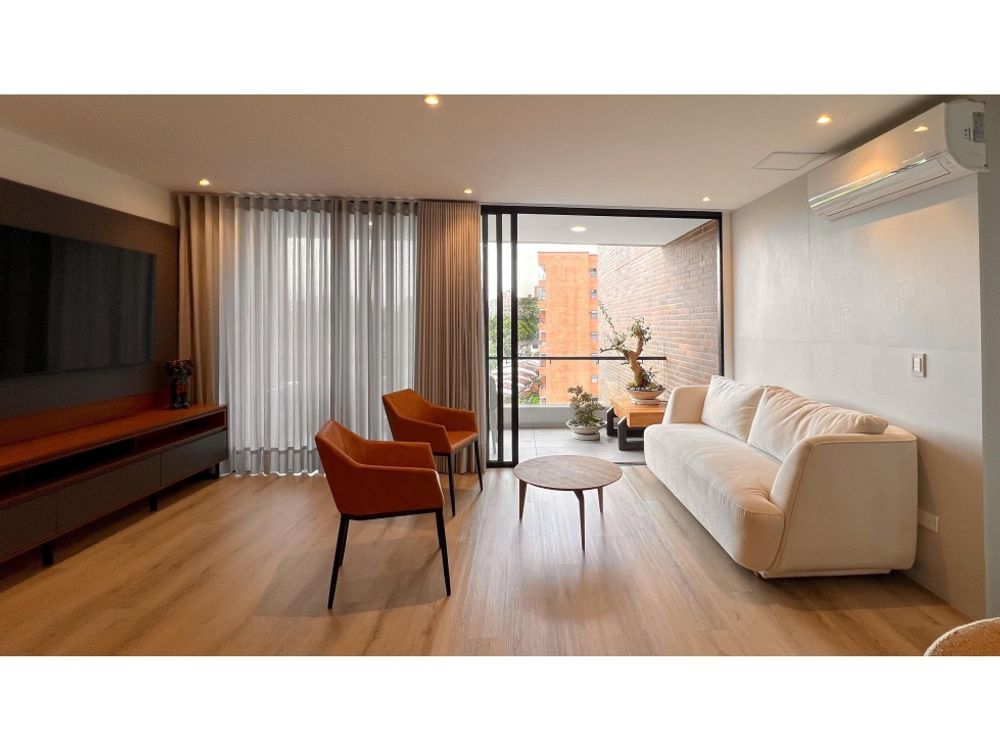 Apartamento en venta Antioquia Envigado Iriza 100 m2 Habitaciones 3 Baños 2 Garajes 2 Precio $721000000
