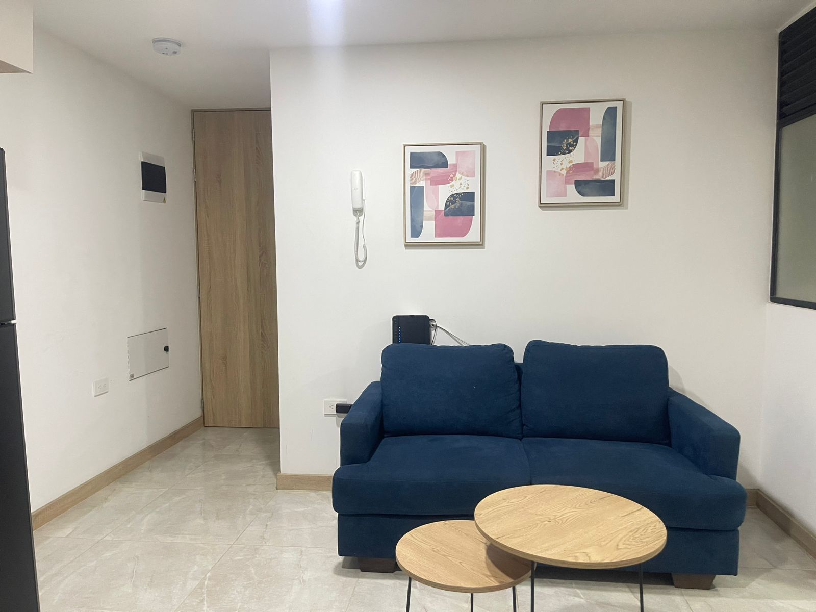 Apartamento en arriendo o venta Antioquia Sabaneta Calle Larga 51 m2 Habitaciones 2 Baños 1 Garajes 0 Precio venta $365000000 Precio arriendo $3300000