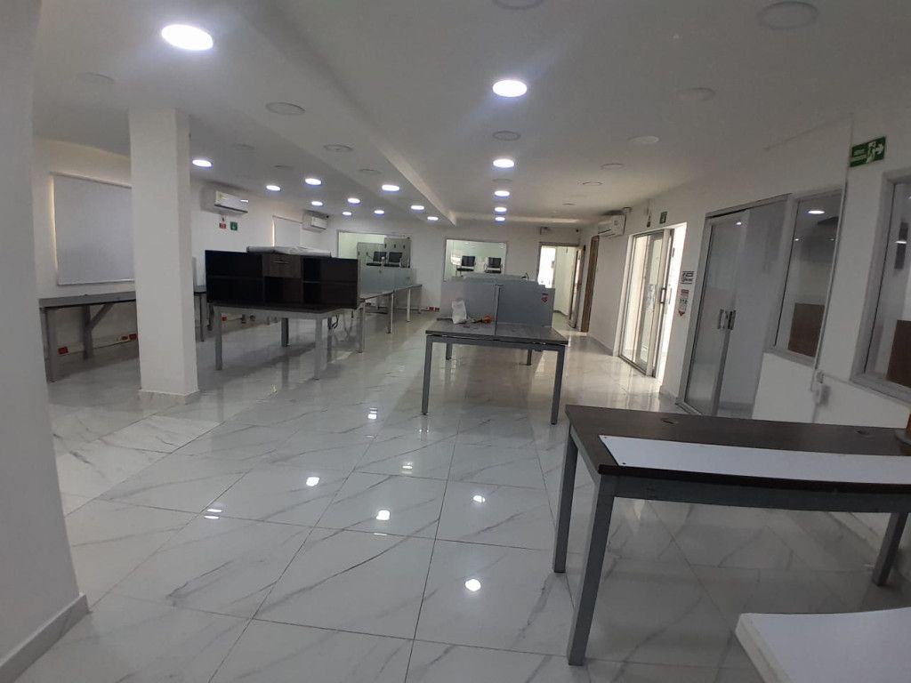 Casa en arriendo Atlántico Barranquilla Paraiso 300 m2 Habitaciones 4 Baños 8 Garajes 0 Precio $17000000