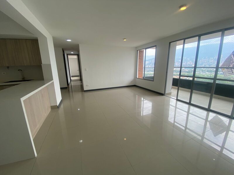 Apartamento en arriendo Antioquia Medellín Urbanizacion Cedros De La Colina 103 m2 Habitaciones 3 Baños 3 Garajes 2 Precio $5500000