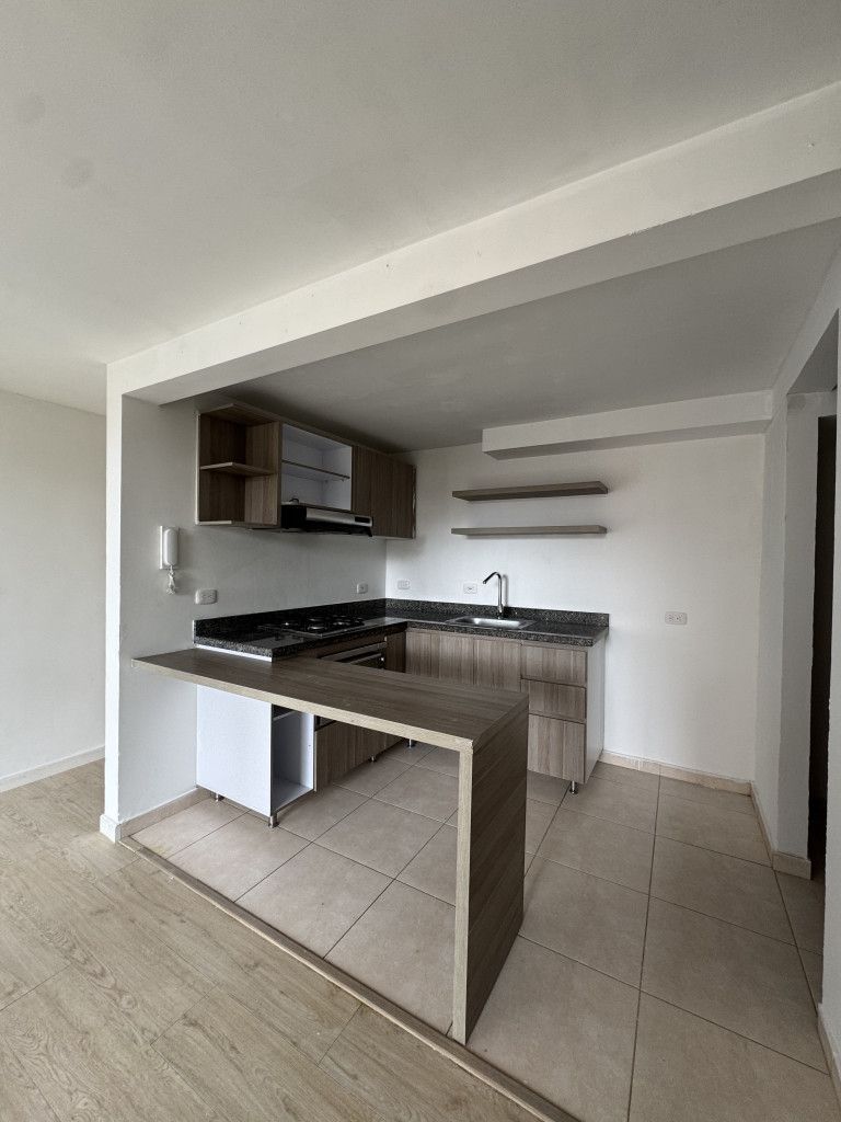 Apartamento en arriendo Cundinamarca Madrid Conjunto Residencial Boreal 55 m2 Habitaciones 3 Baños 2 Garajes 1 Precio $1100000