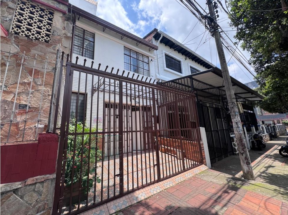 Casa en arriendo Santander Bucaramanga San Francisco 120 m2 Habitaciones 3 Baños 2 Garajes 0 Precio $2500000
