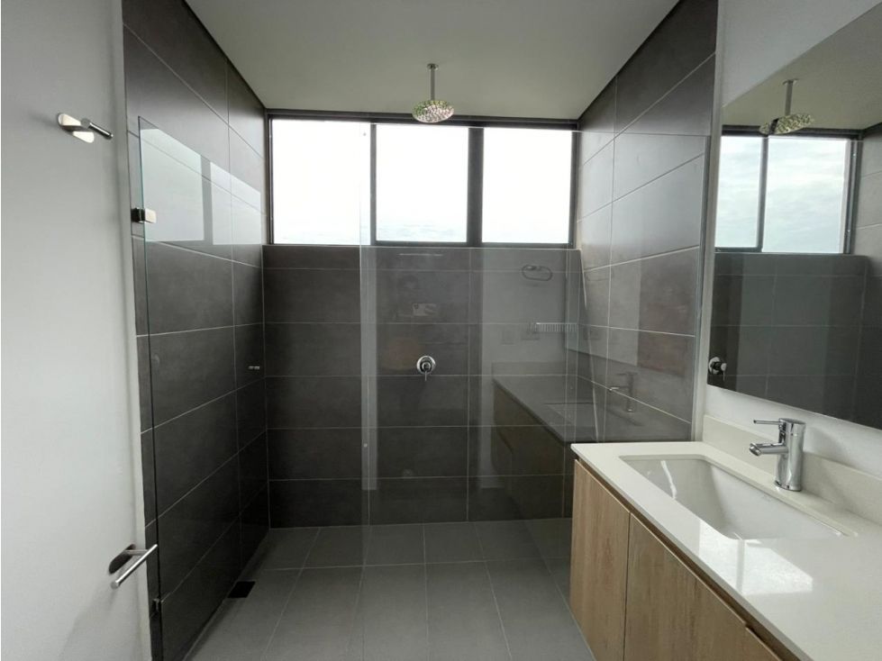 Apartamento en arriendo Antioquia Medellín Altos Del Poblado 205 m2 Habitaciones 3 Baños 5 Garajes 3 Precio $13000000
