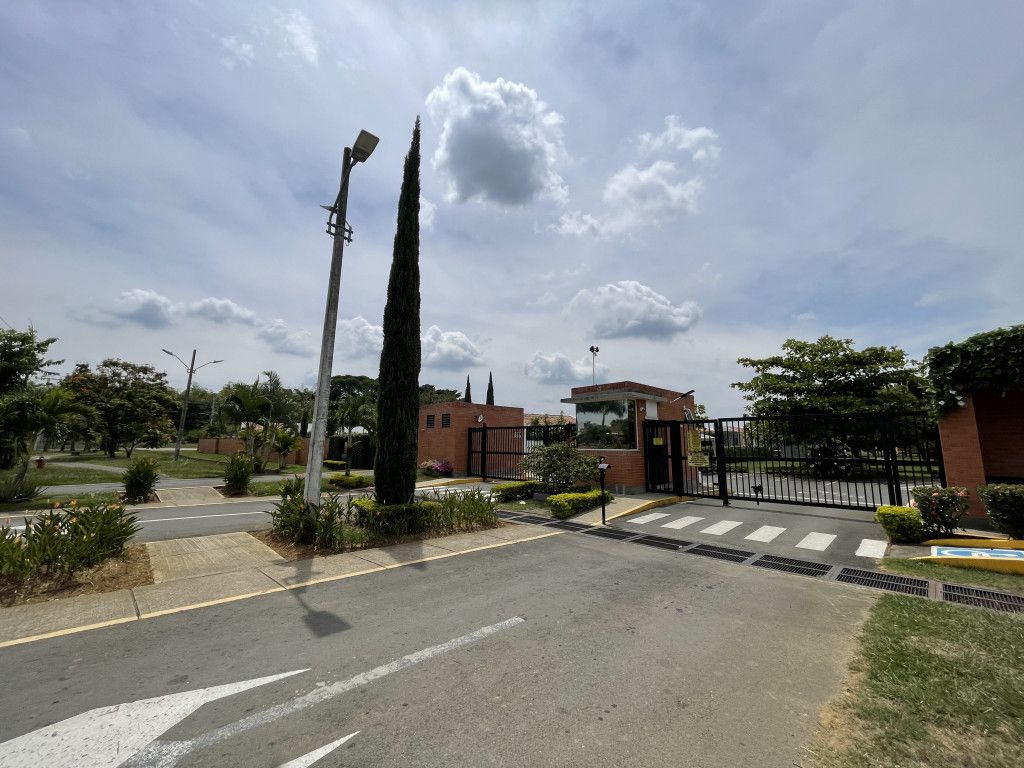 Casa en arriendo Valle Del Cauca Jamundí Libertadores 130 m2 Habitaciones 3 Baños 3 Garajes 1 Precio $3720000