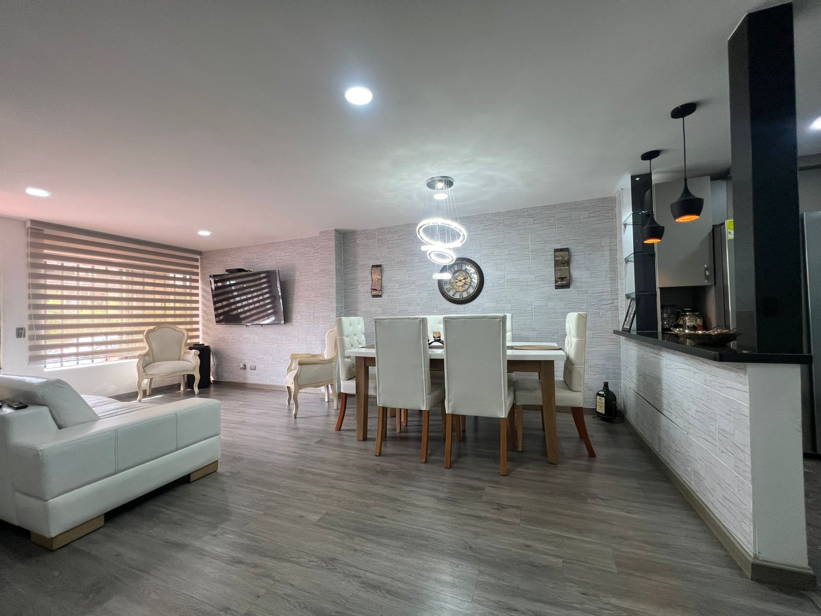 Casa en venta Antioquia Envigado La Paz 115 m2 Habitaciones 3 Baños 2 Garajes 2 Precio $930000000