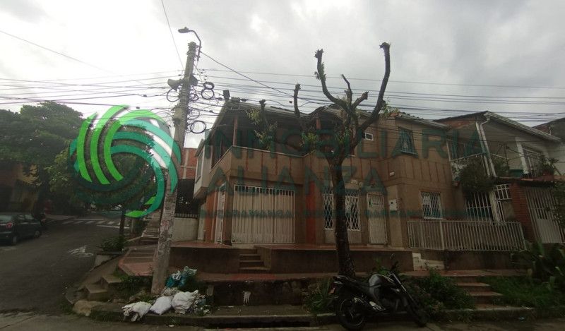 Casa en arriendo Santander Floridablanca Castellana 123 m2 Habitaciones 5 Baños 5 Garajes 0 Precio $2500000