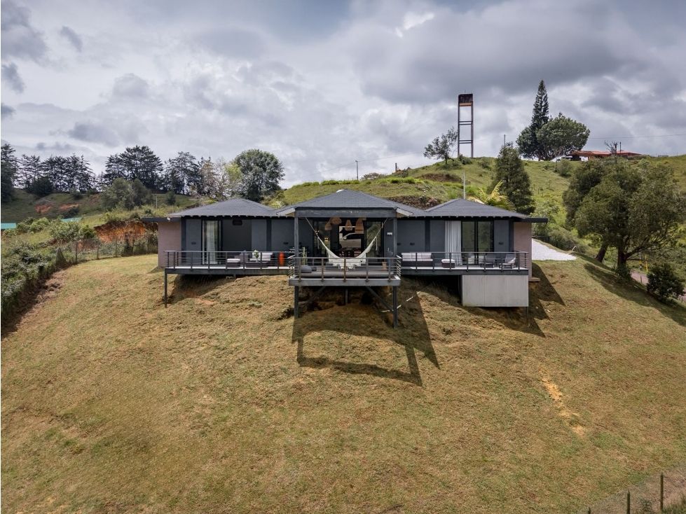 Casa Campestre en arriendo Antioquia Rionegro Rionegro 300 m2 Habitaciones 3 Baños 3 Garajes 3 Precio $15000000