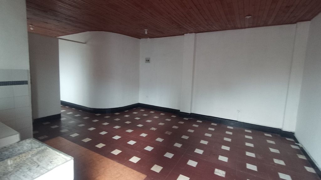 Apartaestudio en arriendo Valle Del Cauca Cali El Hoyo 35 m2 Habitaciones 1 Baños 1 Garajes 0 Precio $450000