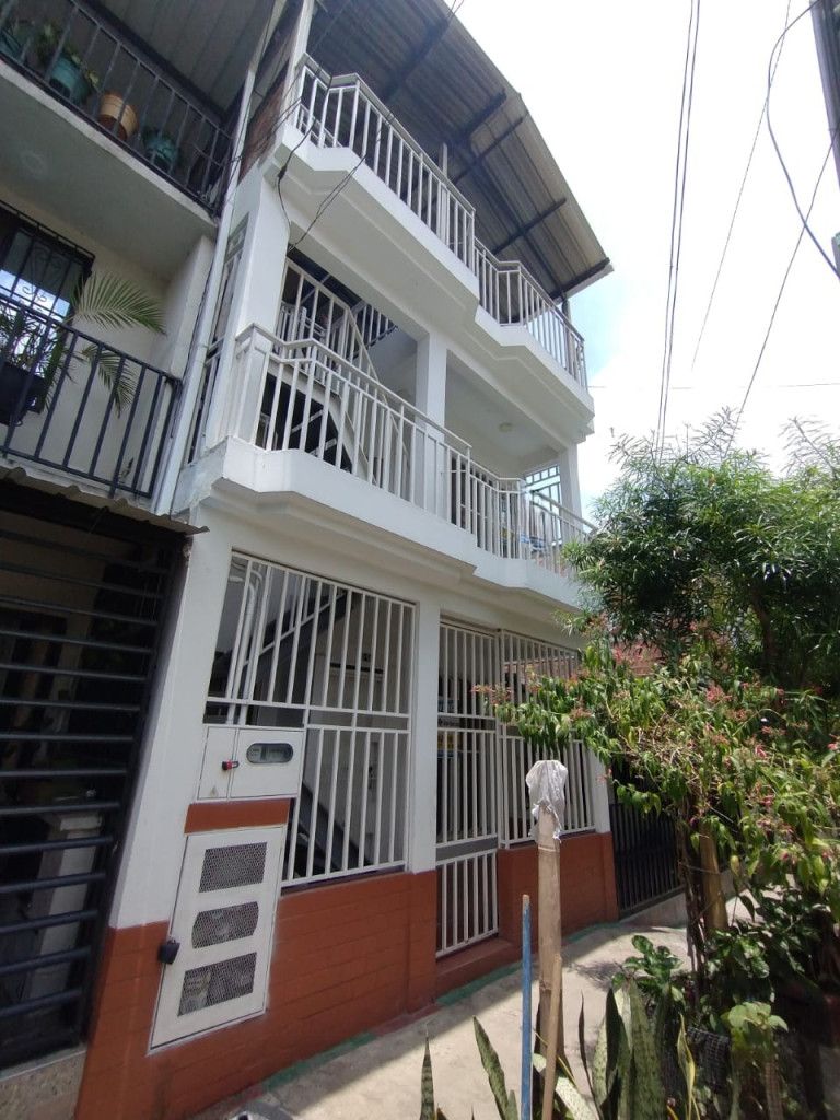 Casa en venta Valle Del Cauca Cali Quintas De Salomia 110 m2 Habitaciones 6 Baños 2 Garajes 0 Precio $350000000
