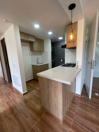 Apartamento en arriendo Antioquia Medellín Manrique Central No1 55 m2 Habitaciones 3 Baños 2 Garajes 0 Precio $1700000