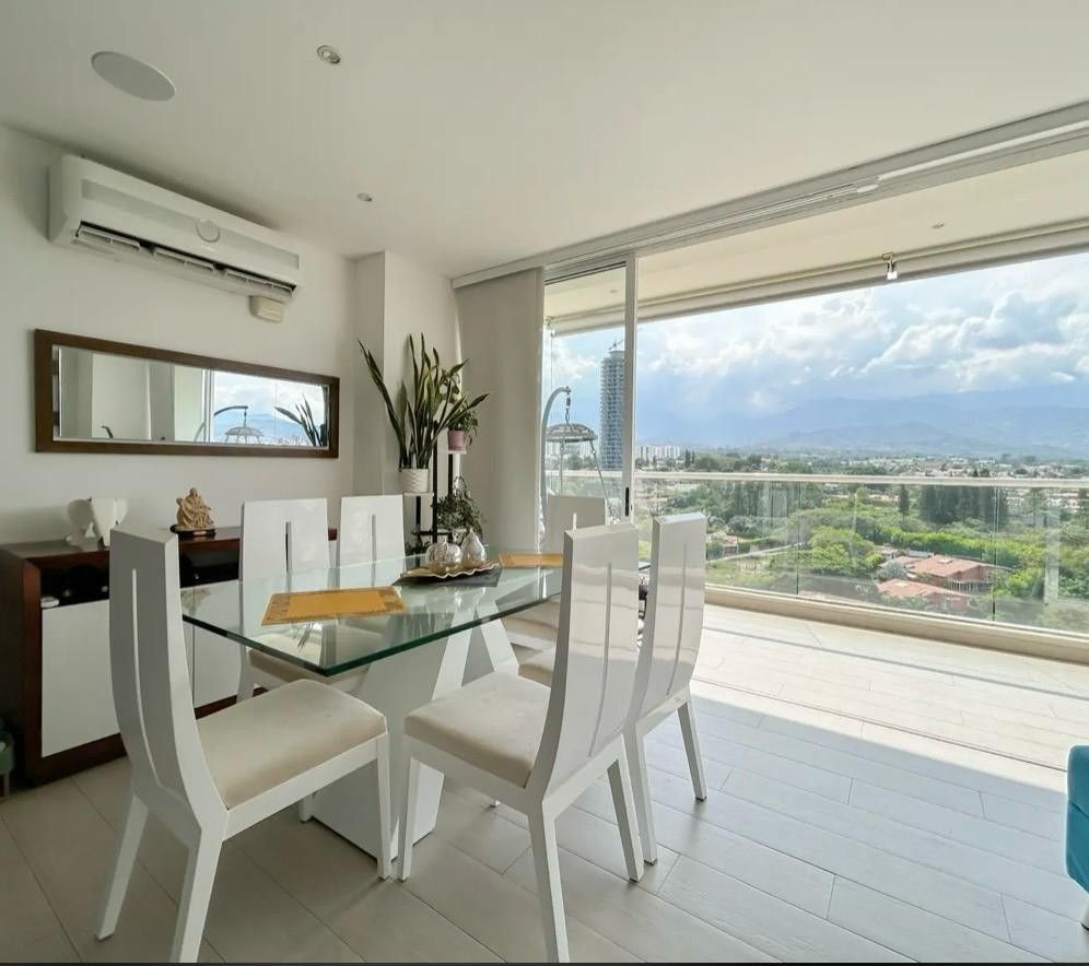 Apartamento en venta Valle Del Cauca Cali Parcelaciones Pance 140 m2 Habitaciones 3 Baños 4 Garajes 2 Precio $1100000000