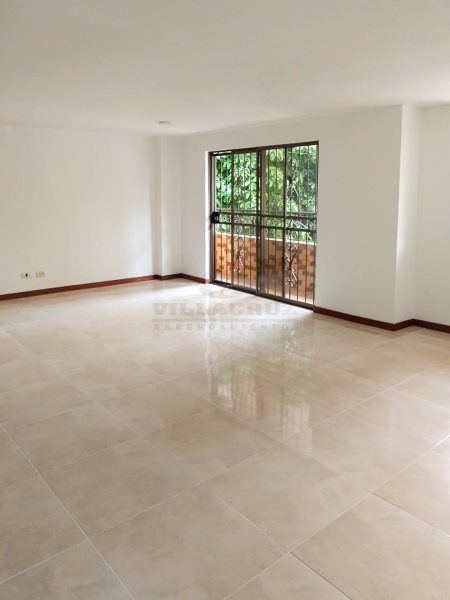 Apartamento en arriendo Antioquia Medellín Simon Bolivar 200 m2 Habitaciones 3 Baños 2 Garajes 1 Precio $3700000