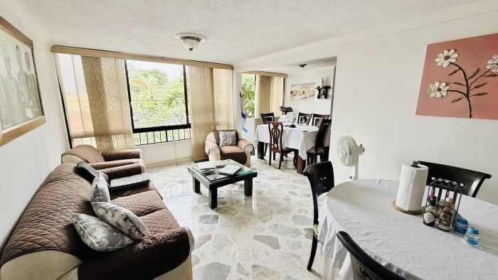 Apartamento en venta Valle Del Cauca Cali La Flora 103 m2 Habitaciones 3 Baños 2 Garajes 1 Precio $380000000