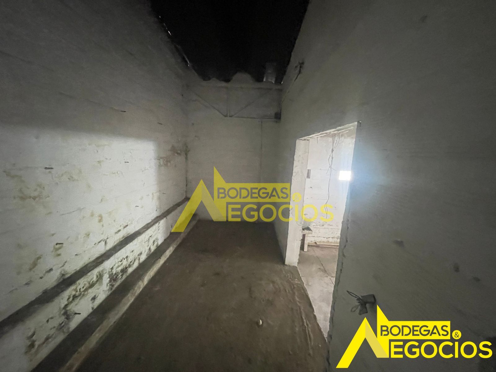 Bodega en arriendo Antioquia Medellín Calle Nueva 170 m2 Habitaciones 0 Baños 1 Garajes 0 Precio $6800000