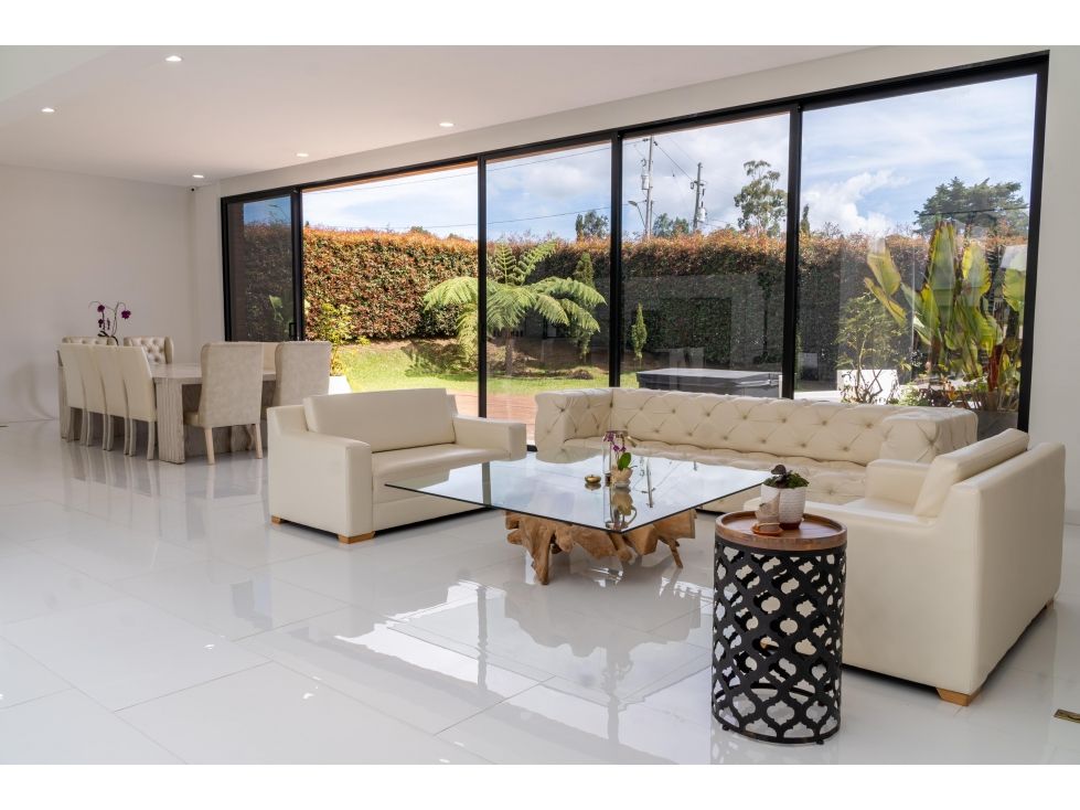 Casa en venta Antioquia Medellín Medellín 550 m2 Habitaciones 4 Baños 5 Garajes 7 Precio $4600000000